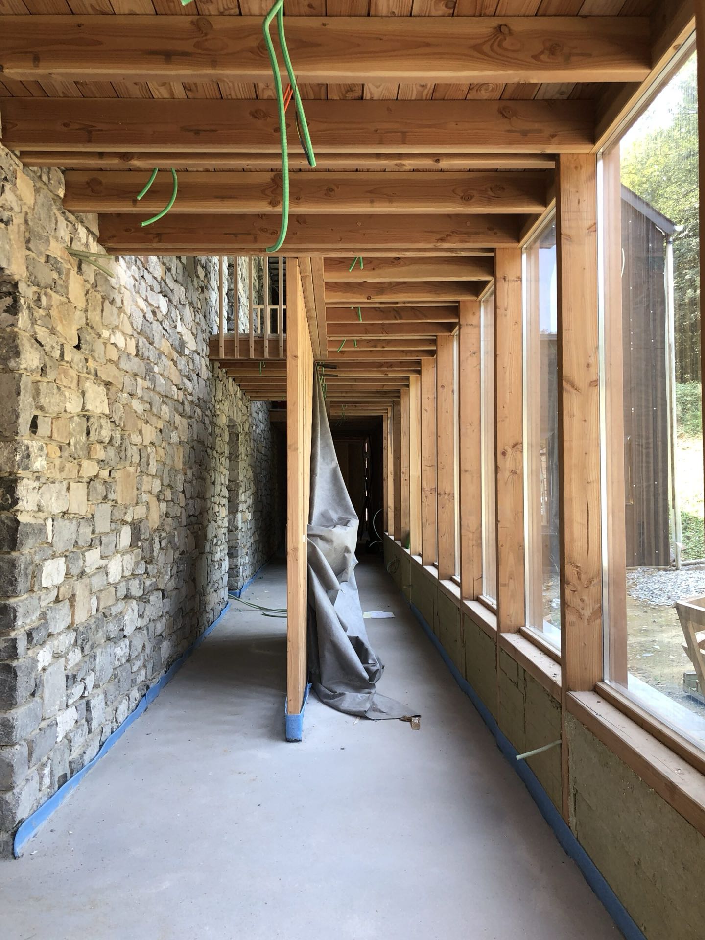 Structure bois en chantier, galerie Ha