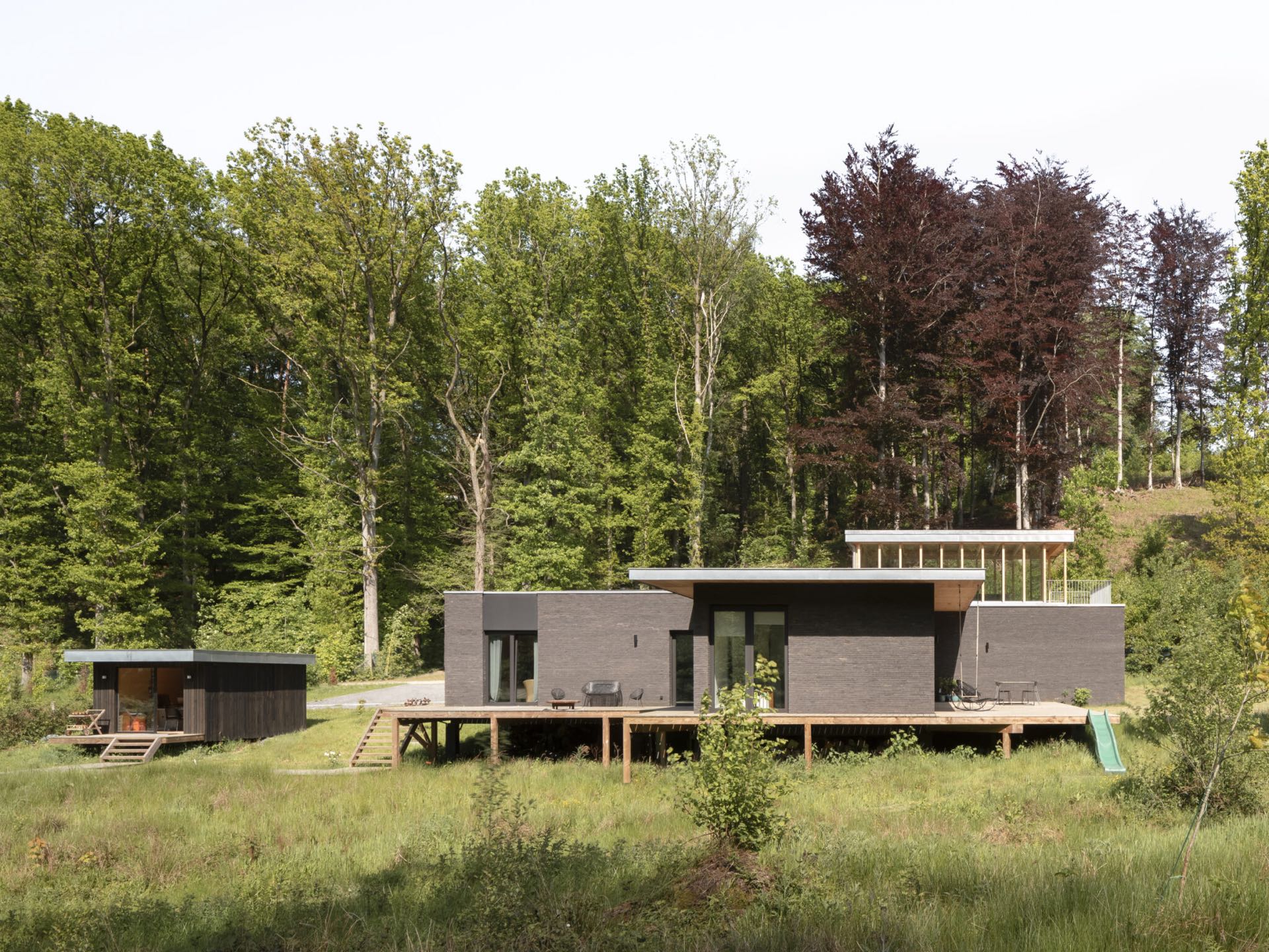 Maison B